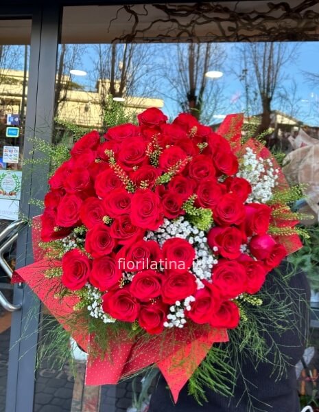 Rose rosse a dozzine (stelo lungo)